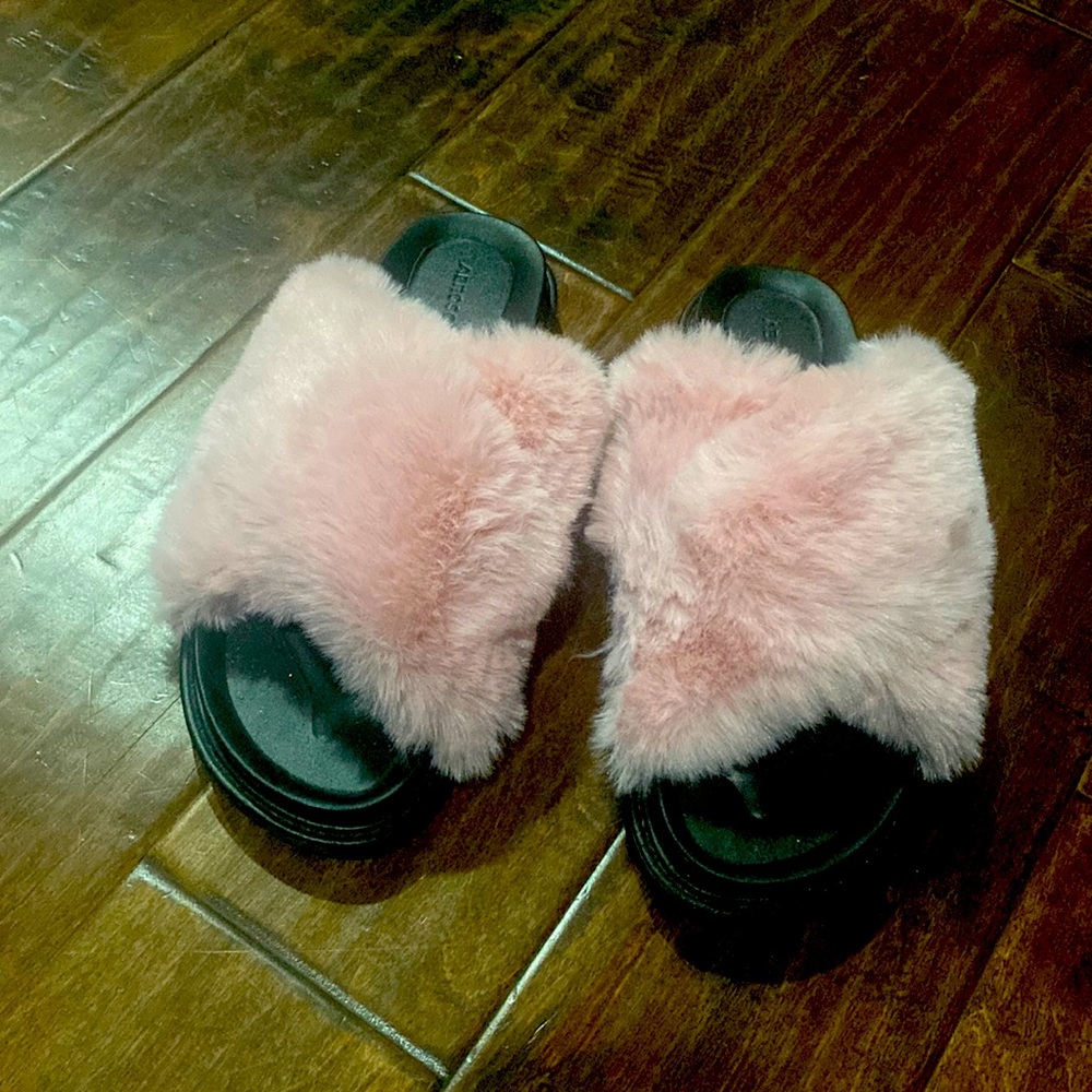 Fluffy baby pink brand new